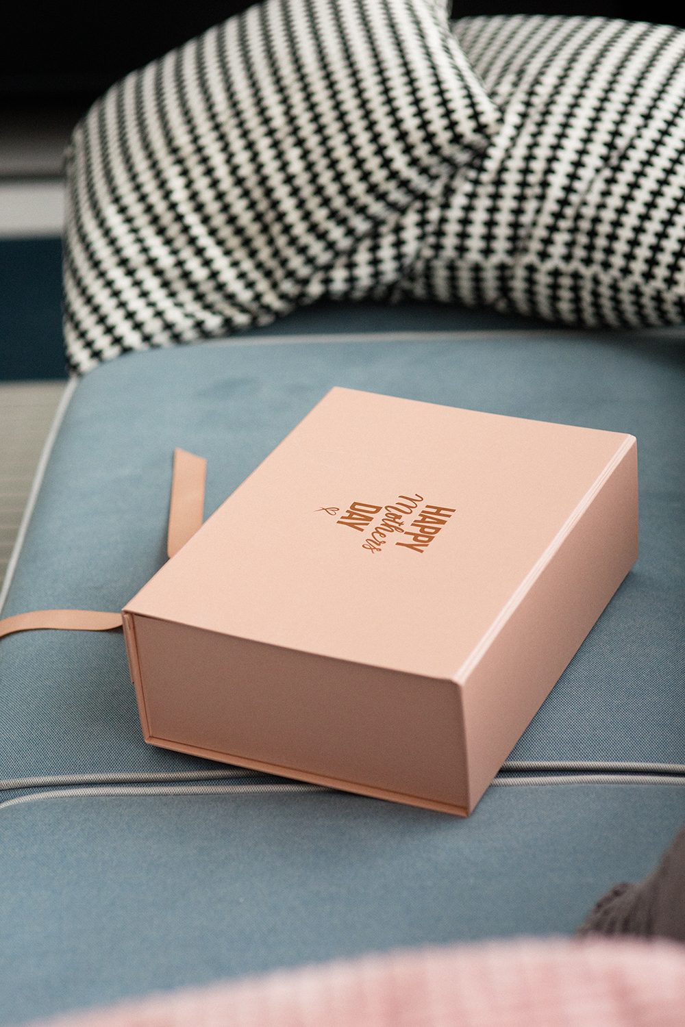 Happy Mothers Day gift box
