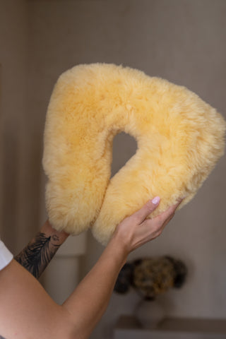 100% Sheepskin Travel Neck Pillow – Soft Natural Wool Neck Cushion