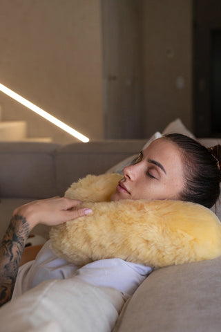 100% Sheepskin Travel Neck Pillow – Soft Natural Wool Neck Cushion
